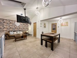 Photo 30- click for photo gallery